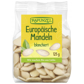 Europäische Mandeln blanchiert
